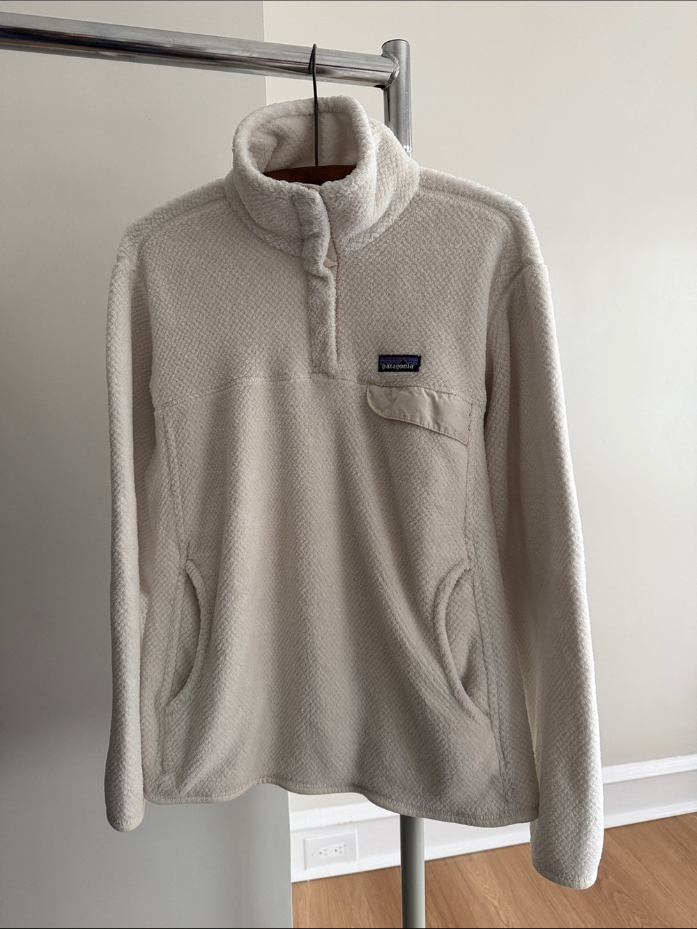 Patagonia Women's Re-Tool Snap-T Pullover Womens Large off white
